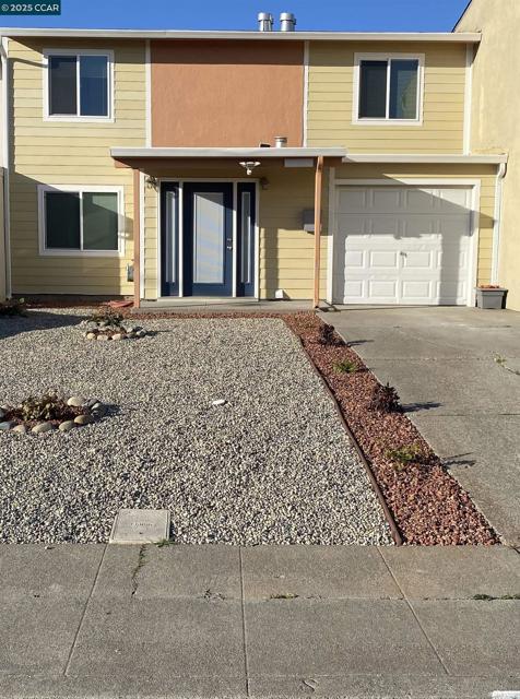 4301 Taft Ave, Richmond CA: https://media.crmls.org/mediaz/755d1642-a8b6-4348-b549-d2171bc924a4.jpg