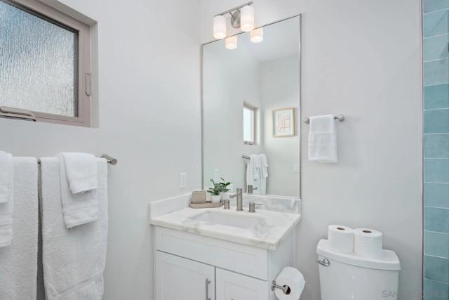 851 53 Sapphire, San Diego CA: https://media.crmls.org/mediaz/755d7c2c-cffd-4371-bd17-b4486d5565a0.jpg