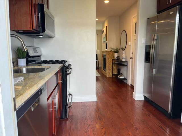 1609 Bonita Avenue, Berkeley CA: https://media.crmls.org/mediaz/755d81e5-31fb-4605-93a6-525ad28f8d1b.jpg