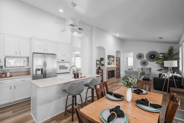 1111 Amelia Place, Escondido CA: https://media.crmls.org/mediaz/755e0e98-8898-47bc-a247-a8a4b60dce49.jpg