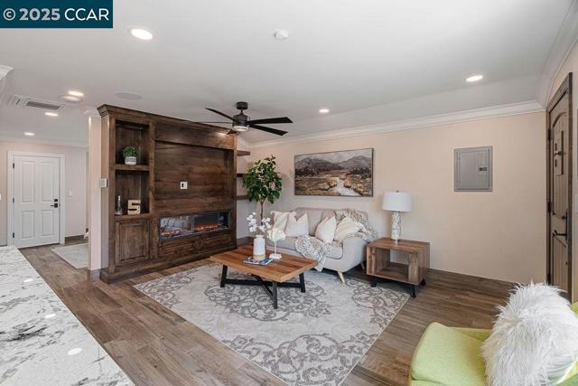 221 El Sobrante Dr, Danville CA: https://media.crmls.org/mediaz/755f7466-72d5-4eeb-ad6d-da223b9b3172.jpg