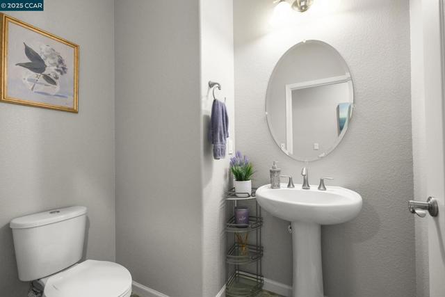 190 Pasilla Ct, Morgan Hill CA: https://media.crmls.org/mediaz/755fd6ea-14b4-40ab-8271-7c52318af0f2.jpg