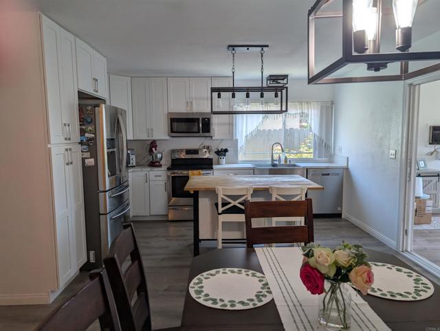 Detail Gallery Image 11 of 50 For 564 Larchwood Dr, San Marcos,  CA 92069 - 3 Beds | 2 Baths