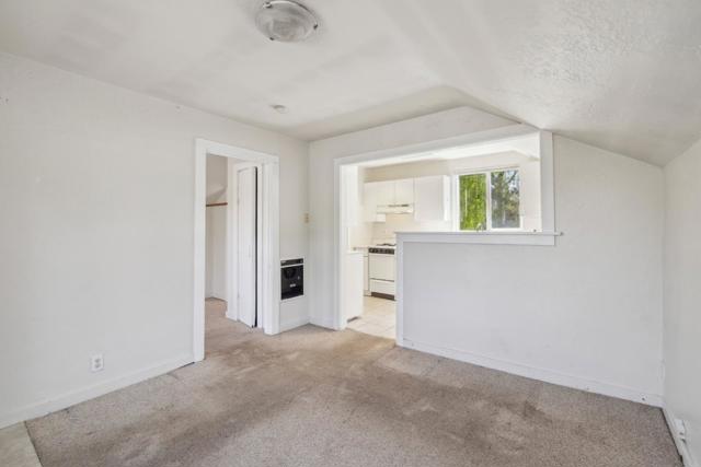 399 13th Avenue, Santa Cruz CA: https://media.crmls.org/mediaz/7561dce1-7414-4f1c-8690-ef629d2a1d16.jpg