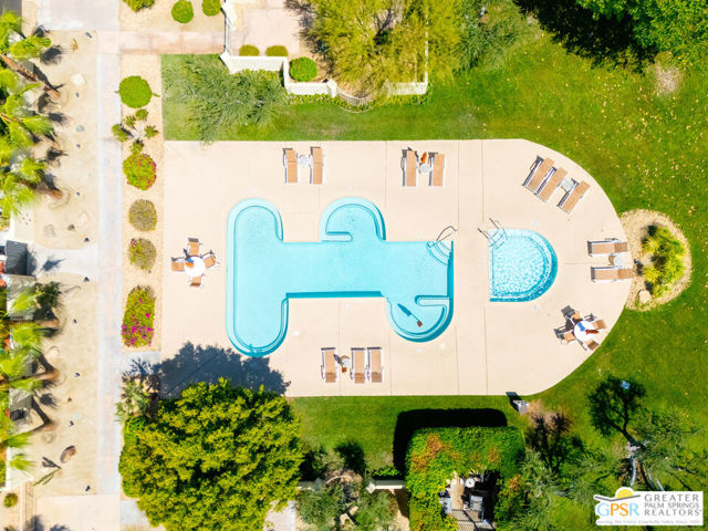 468 N Greenhouse Way, Palm Springs CA: https://media.crmls.org/mediaz/75627bbc-94cd-44d0-a8a6-416964b99103.jpg