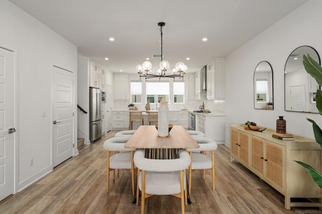2731 Via Avella, San Diego CA: https://media.crmls.org/mediaz/7563a98c-cebc-4366-9202-56f4b1a2f0cb.jpg