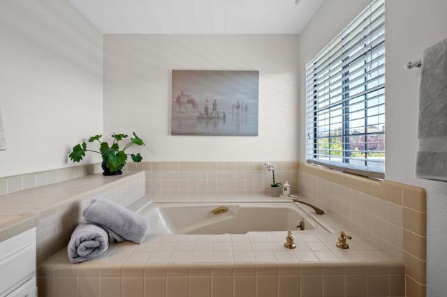 316 Valdez Avenue, Half Moon Bay CA: https://media.crmls.org/mediaz/75643325-8b9d-494c-8ebd-135b87a7d308.jpg