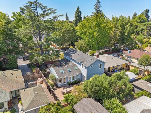 236 Willow Road, Menlo Park CA: https://media.crmls.org/mediaz/75643fd4-9812-41f3-a7ba-e65543842759.jpg
