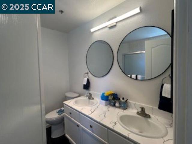 1174 Eddy St., San Francisco CA: https://media.crmls.org/mediaz/75645bc2-b95a-4550-9909-e66f147c1ee8.jpg