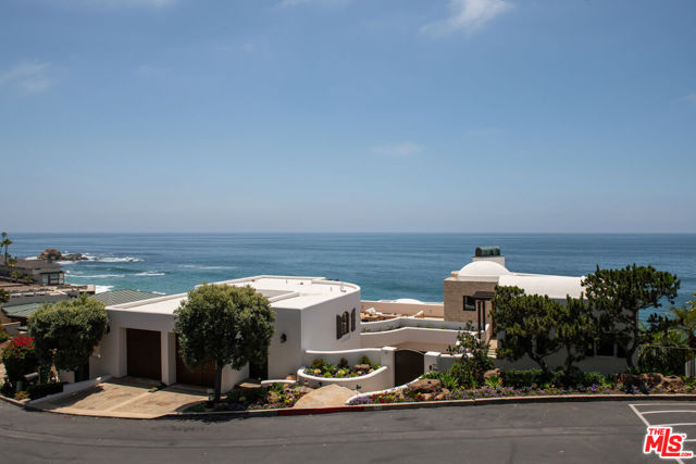16 Lagunita Drive, Laguna Beach, California 92651, 5 Bedrooms Bedrooms, ,6 BathroomsBathrooms,Single Family Residence,For Sale,Lagunita,23317927