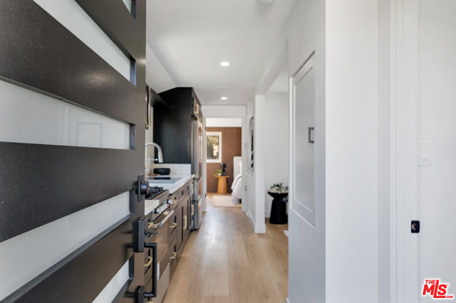 418 N Bowling Green Way, Los Angeles CA: https://media.crmls.org/mediaz/756512b8-b724-4203-86d8-f3c5a7a682a1.jpg