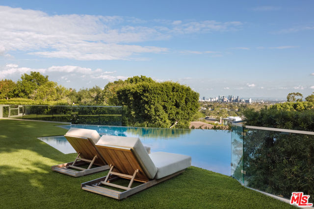 Drew Fenton | 1682 San Onofre Drive Pacific Palisades CA | MLS: 7506846 Drew Fenton | 1682 San Onofre Drive Pacific Palisades CA | MLS: 7506846