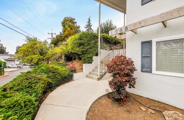 1068 Central Boulevard, Hayward CA: https://media.crmls.org/mediaz/75654d93-bb4a-4437-8a87-54477ebd2afd.jpg