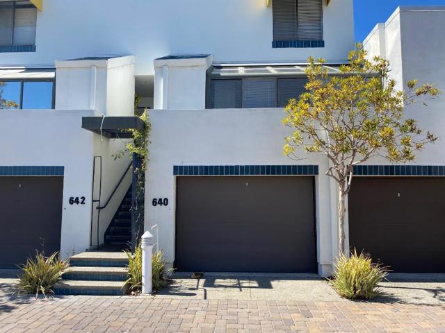 640 Portofino Lane, Foster City CA: https://media.crmls.org/mediaz/7565e8b7-37e7-4b6a-8c2c-10861ecbfed2.jpg