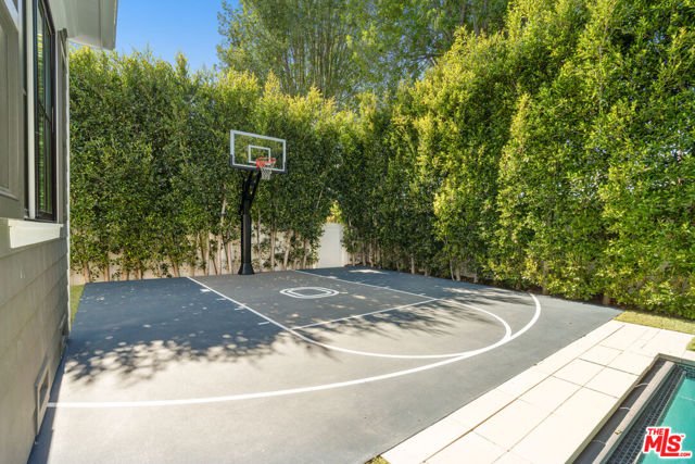 Image 37 of 39 For 11813 Woodbine Avenue