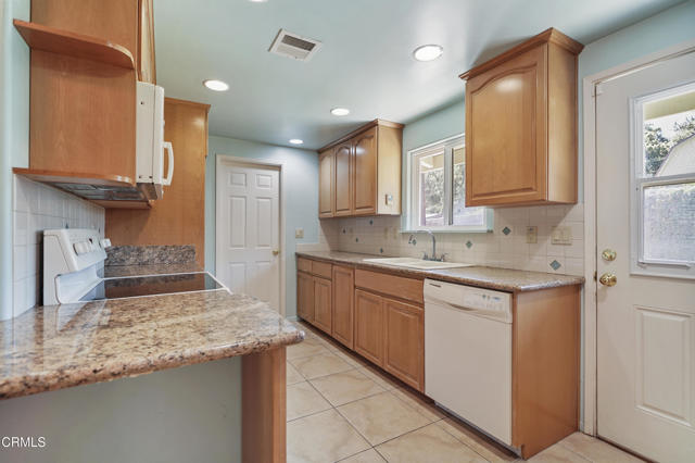 Detail Gallery Image 10 of 40 For 871 Oak Ave, Fillmore,  CA 93015 - 2 Beds | 2 Baths