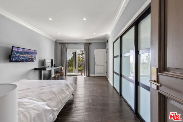 Drew Fenton | 3170 KINGS Court Los Angeles CA | MLS: 7365327 Drew Fenton | 3170 KINGS Court Los Angeles CA | MLS: 7365327