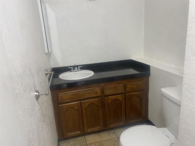 Detail Gallery Image 6 of 15 For 390 E Madison #E,  El Cajon,  CA 92020 - 2 Beds | 1/1 Baths