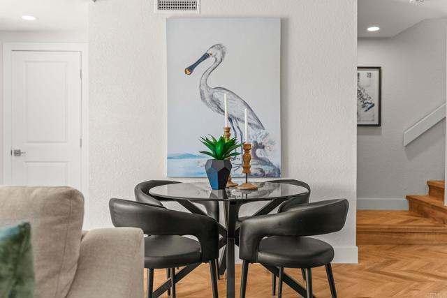 Detail Gallery Image 13 of 52 For 90 Montego Ct, Coronado,  CA 92118 - 2 Beds | 2/1 Baths