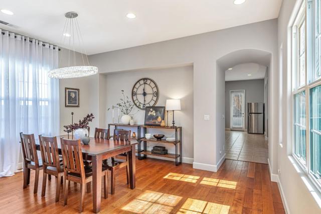 2645 Muirfield Way, Gilroy CA: https://media.crmls.org/mediaz/7569021c-05b4-472b-bdfb-36ae7c1b3ca1.jpg