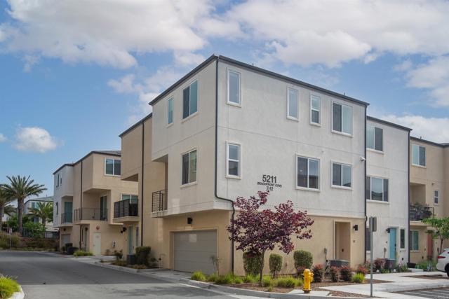 5211 Beachfront Cove, San Diego CA: https://media.crmls.org/mediaz/75691995-7dca-415c-9ffa-4917dae1c91b.jpg