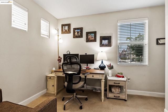 716 Cabada Dr, Brentwood CA: https://media.crmls.org/mediaz/756924d7-287a-43a1-9ebb-7103b9503c80.jpg