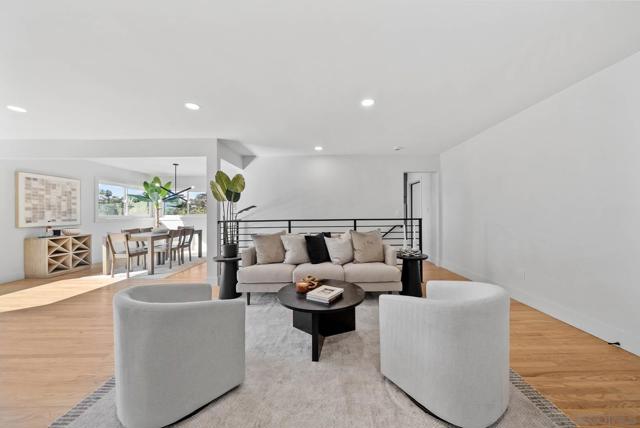 198 Croydon Ln, El Cajon CA: https://media.crmls.org/mediaz/75695047-e082-4a33-a46c-2f0204f35c06.jpg