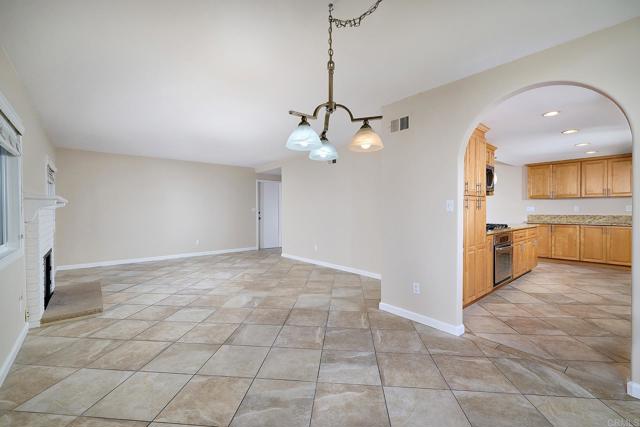 Detail Gallery Image 6 of 26 For 723 Fresca Ct, Solana Beach,  CA 92075 - 3 Beds | 2 Baths