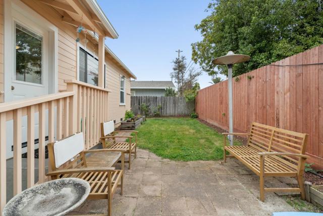 525 Laverne Avenue, Aptos CA: https://media.crmls.org/mediaz/75698dd3-589f-47a3-bf79-45458f86bc1e.jpg
