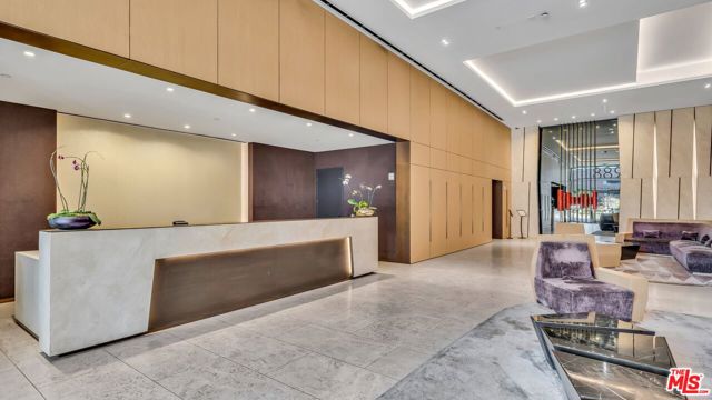 889 Francisco Street, Los Angeles CA: https://media.crmls.org/mediaz/7569f471-a964-468c-8aaf-a17138c04725.jpg