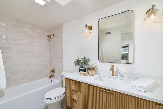 Detail Gallery Image 23 of 42 For 4051 Avenida Brisa, Rancho Santa Fe,  CA 92091 - 3 Beds | 3 Baths