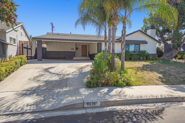 9518 Forbes Avenue, Northridge CA: https://media.crmls.org/mediaz/756a81fd-196c-4ea5-bf5e-06db085d3afd.jpg