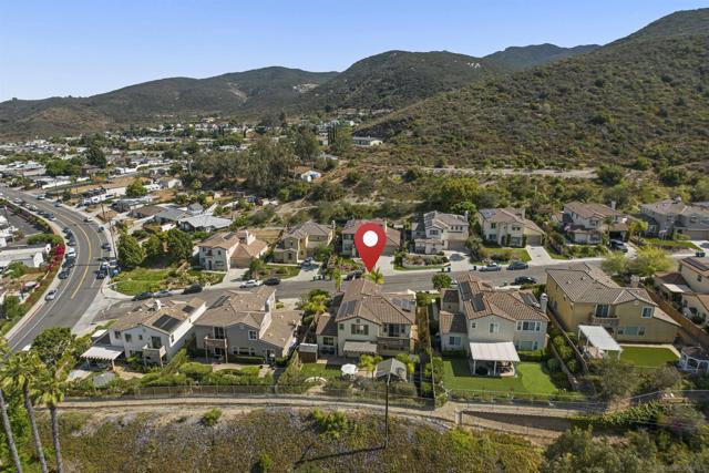 7787 Britt Pl, Santee CA: https://media.crmls.org/mediaz/756b5658-22bc-436b-8c18-43c78e34647d.jpg