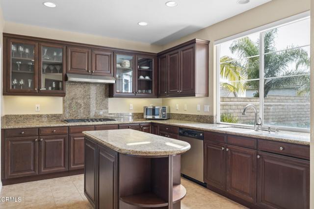 1909 S Hill Road, Ventura CA: https://media.crmls.org/mediaz/756beeb2-e860-4cd5-aed4-893df93b85e2.jpg