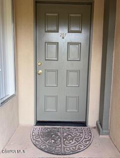 245 Oakleaf Drive, Thousand Oaks CA: https://media.crmls.org/mediaz/756c6db8-f537-49b6-ba8a-5aa0dc27a3cc.jpg