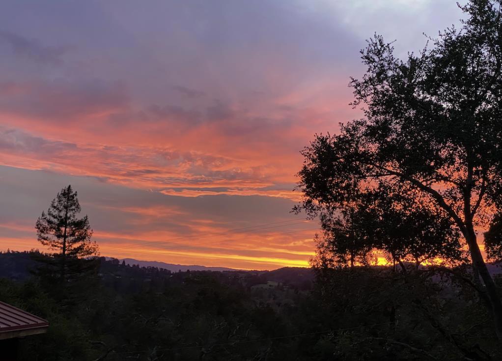 https://media.crmls.org/mediaz/756c7e5c-b3e9-43ca-945b-e9e27b2d007b.jpg?preset=X-Large