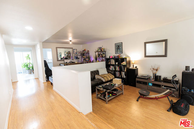 1957 N Bronson Avenue, Los Angeles CA: https://media.crmls.org/mediaz/756cd768-ca37-43e6-8c99-a8d060412733.jpg