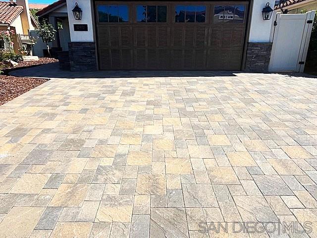 10970 Shy Bird Ln, San Diego CA: https://media.crmls.org/mediaz/756d419e-7ceb-4f09-a741-9e575caa1541.jpg