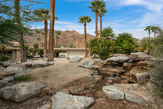 925 W Coronado Avenue, Palm Springs, CA 92262