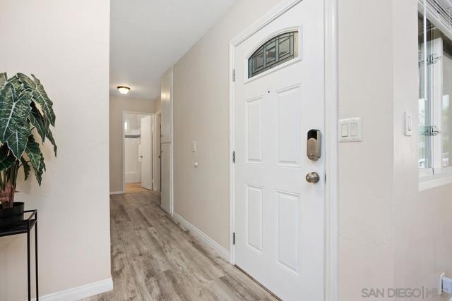 3208 Morningside Drive, Oceanside CA: https://media.crmls.org/mediaz/756eb6e1-5aad-427c-9561-e6f9d519a50c.jpg