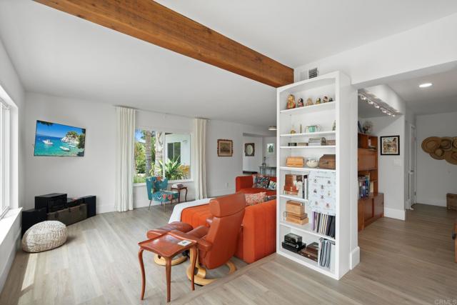 Detail Gallery Image 13 of 68 For 2066 Steiger Ln, Oceanside,  CA 92056 - 5 Beds | 3 Baths