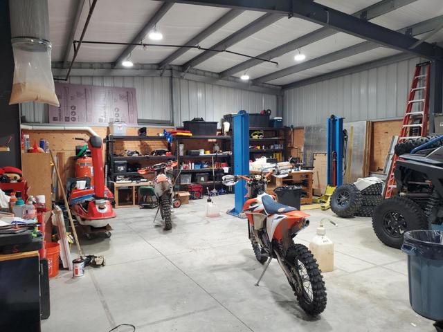 17403 Avenida Los Altos, Salinas CA: https://media.crmls.org/mediaz/756f616f-3971-425c-9806-57202727ae46.jpg