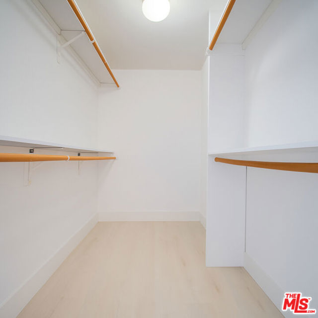 308 13th Street, Seal Beach CA: https://media.crmls.org/mediaz/75700f6c-bf99-424c-8e76-b51b26b5f6d3.jpg