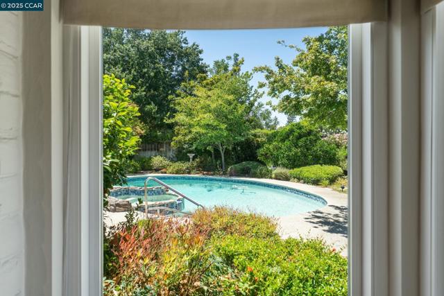 149 Rock Oak Court, Walnut Creek CA: https://media.crmls.org/mediaz/7571333d-de35-4098-b156-aceacadda4ba.jpg