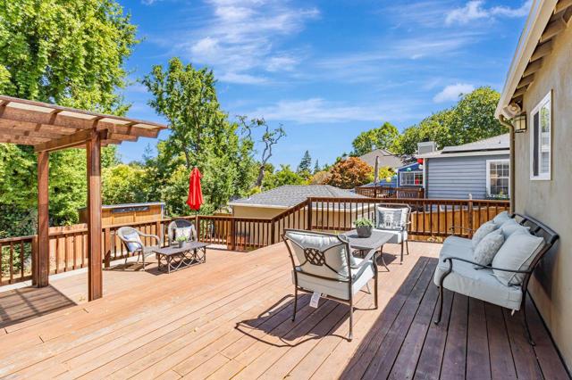 2534 Howard Avenue, San Carlos CA: https://media.crmls.org/mediaz/75716fe3-3492-464d-8e04-005c802a4f2e.jpg