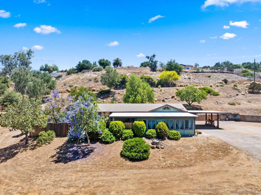 636 N Glen Oaks Dr