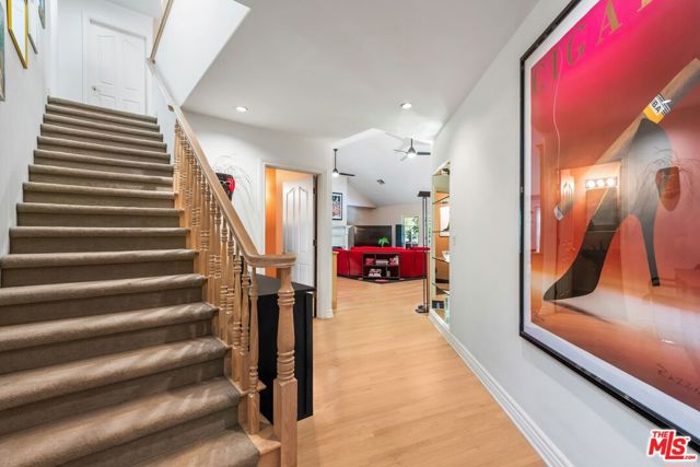 17040 Rancho Street, Encino CA: https://media.crmls.org/mediaz/75729458-b82f-447d-a231-6b034c6e6726.jpg