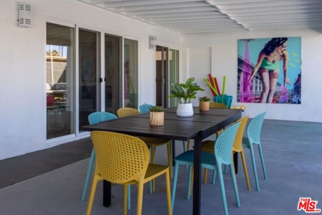 980 N Buttonwillow Circle, Palm Springs CA: https://media.crmls.org/mediaz/75732756-fb47-4a43-9ca2-a99828b5ecdd.jpg
