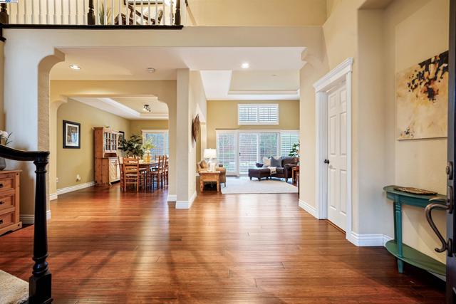 729 Montevino Dr, Pleasanton CA: https://media.crmls.org/mediaz/7573ecc7-e672-4fa1-93b7-468ea2680089.jpg