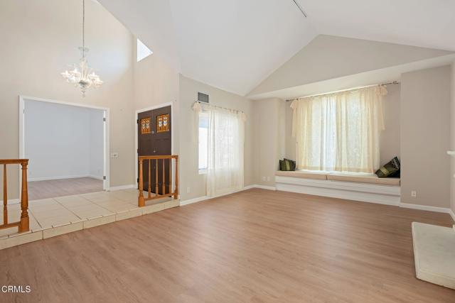 Detail Gallery Image 5 of 59 For 4078 Bending Oak Ct, Moorpark,  CA 93021 - 3 Beds | 2/1 Baths
